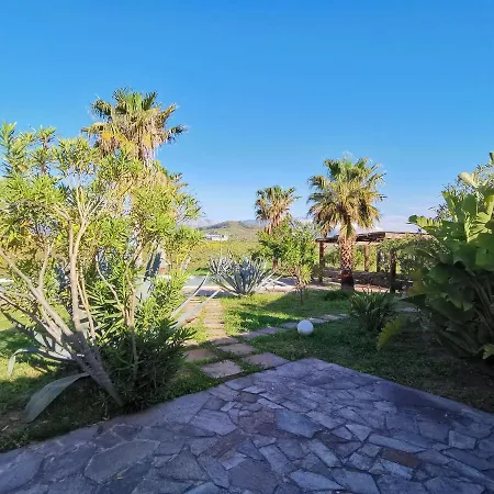 Masseria Del Piano Готель Чефалу