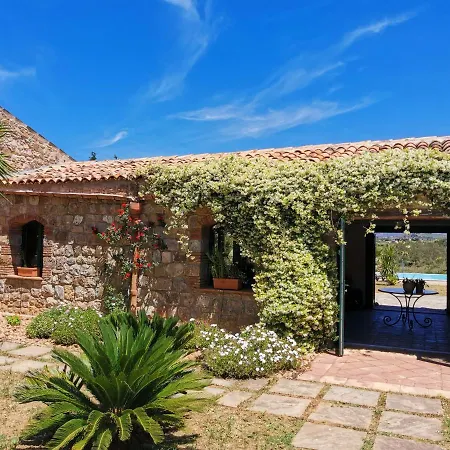 Masseria Del Piano Чефалу